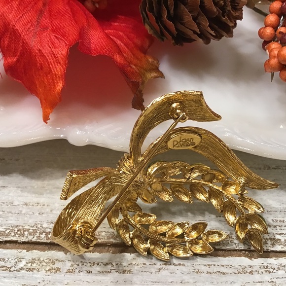 Joan Rivers Brooch - Picture 4 of 4